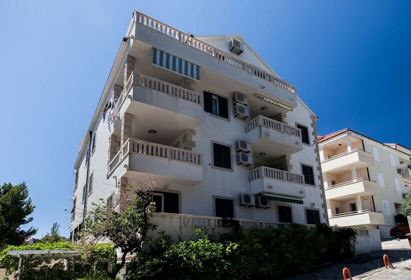 Mazuranic Apartments