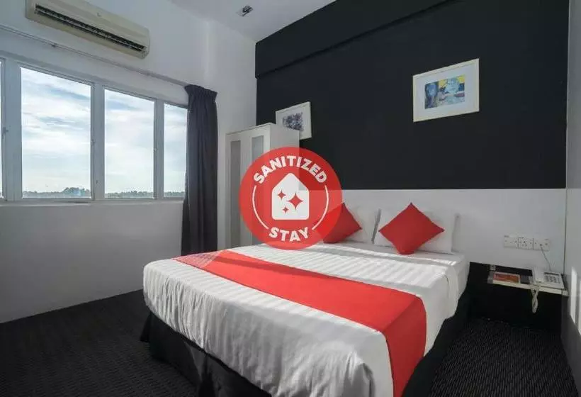 ホテル Capital O Ridel Kota Bharu