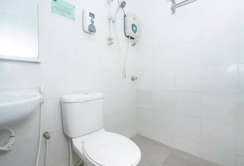 ホテル Capital O Ridel Kota Bharu