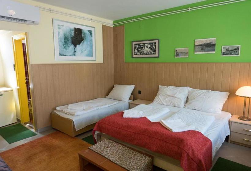 Vandrarhem Muller S Inn