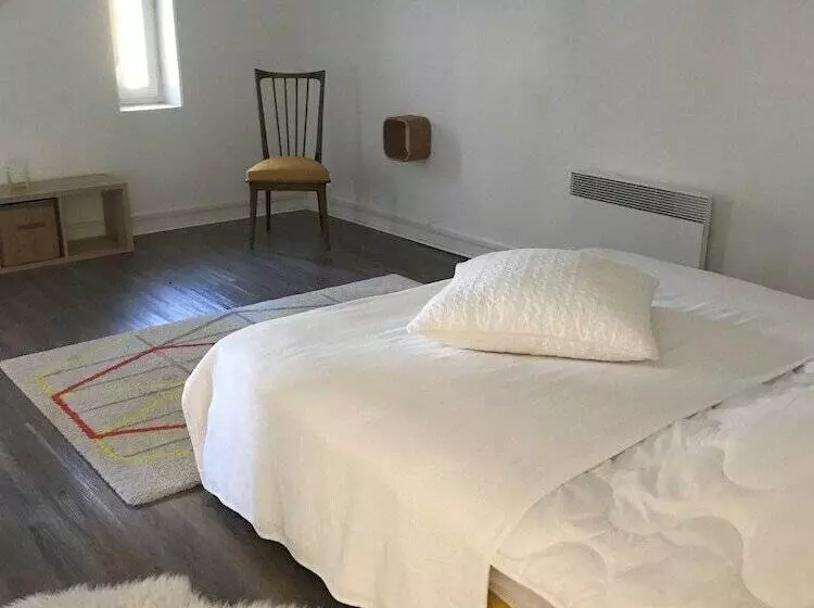 Aamiaismajoitus (B&B) Château De La Bourdelière