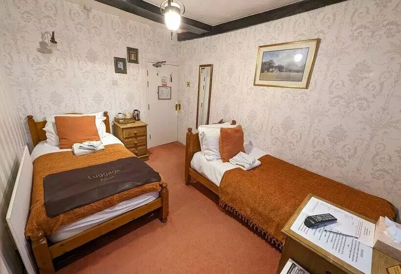 Crown And Trumpet Inn