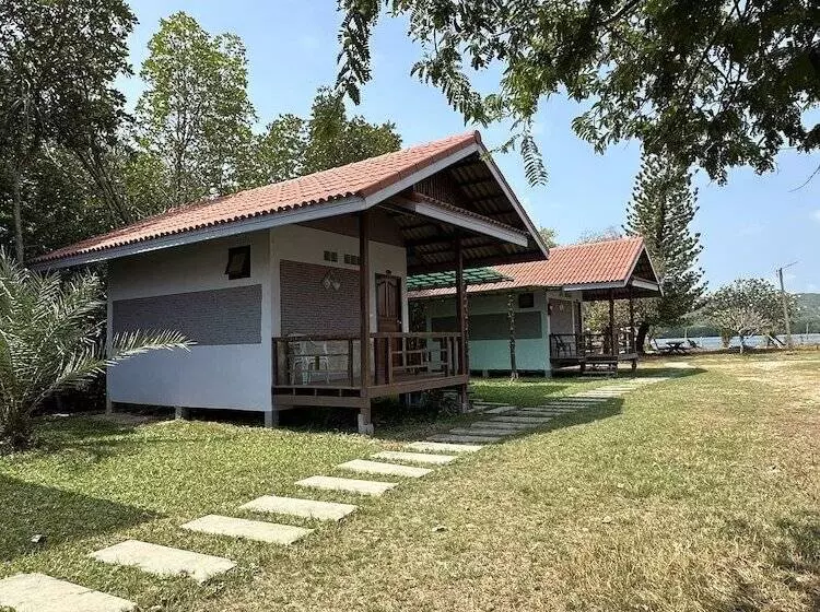 هتل Ko Nokyai Resort