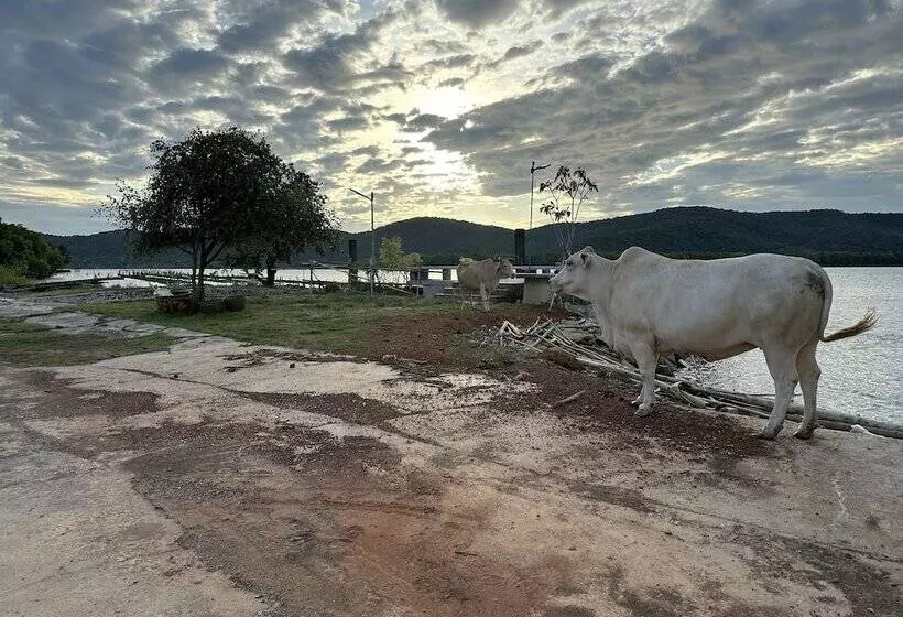 هتل Ko Nokyai Resort