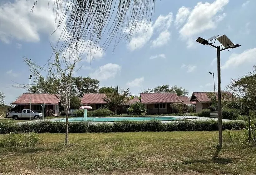 هتل Ko Nokyai Resort