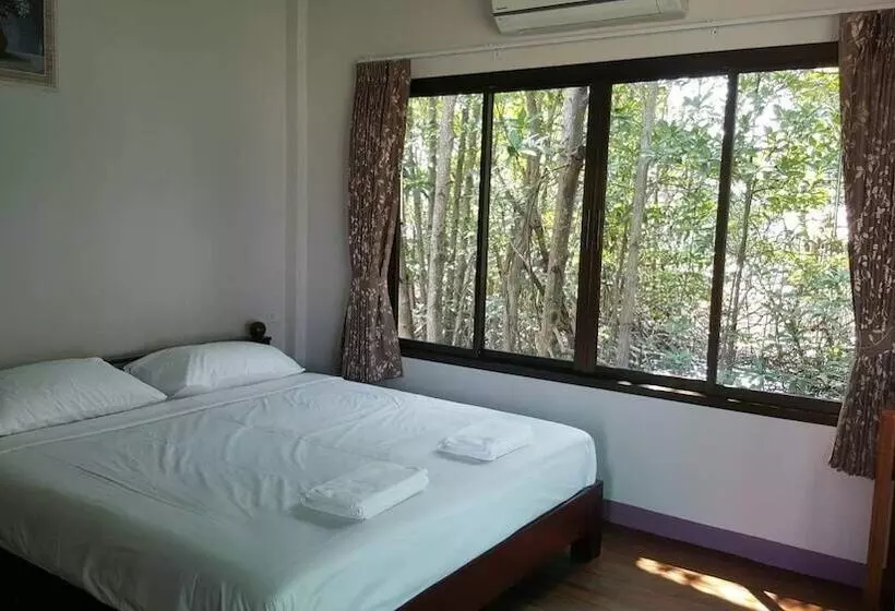 هتل Ko Nokyai Resort