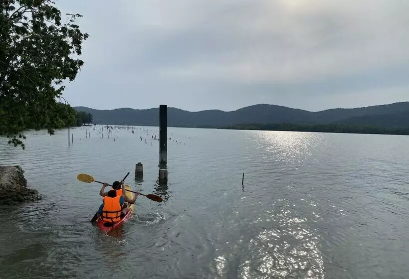 هتل Ko Nokyai Resort