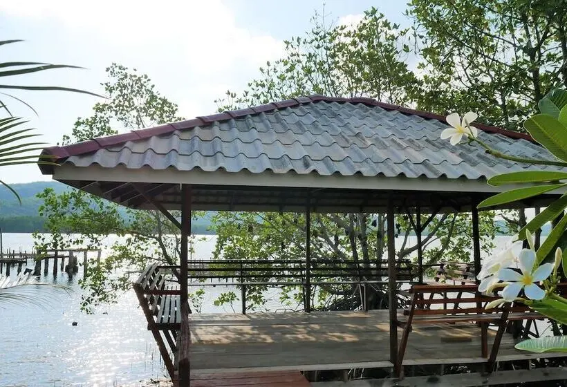 ホテル Ko Nokyai Resort