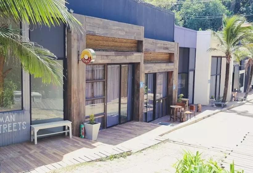 Paradise Beach Backpackers Hostel