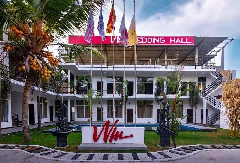 Majatalo Arugambay Beach Inn Resort