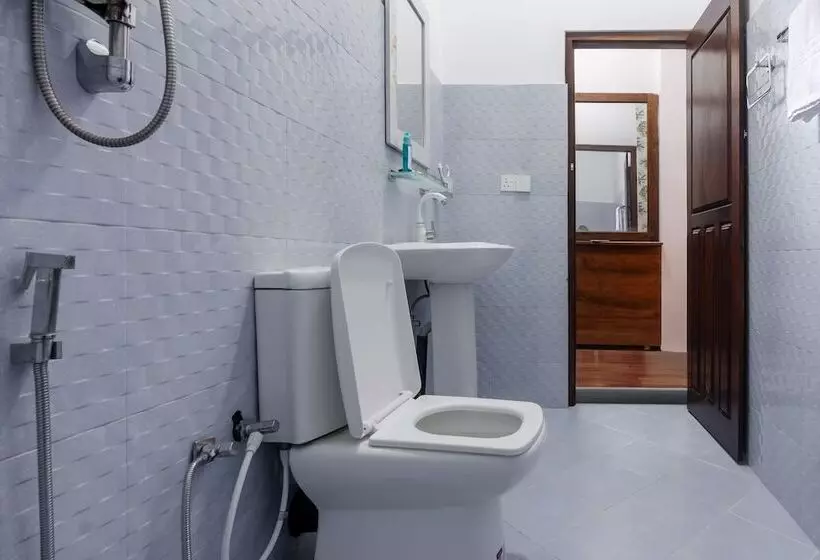 Majatalo Arugambay Beach Inn Resort