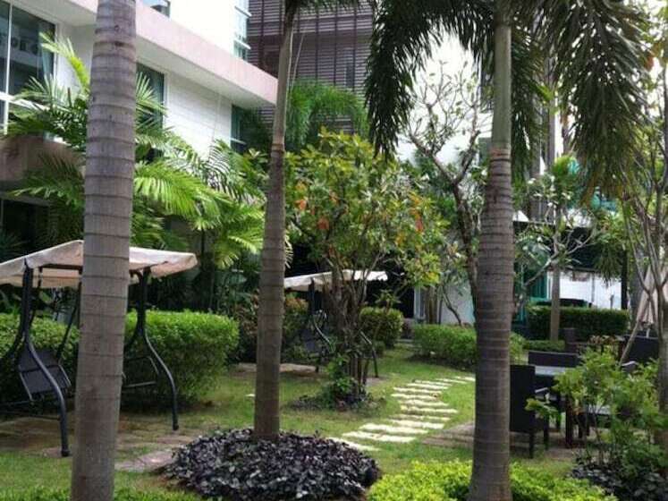 The Kris Condo By Knock Knock