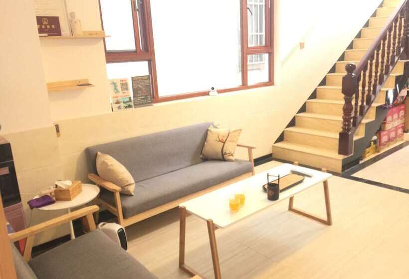 Traveller Xingsu Creative Hostel