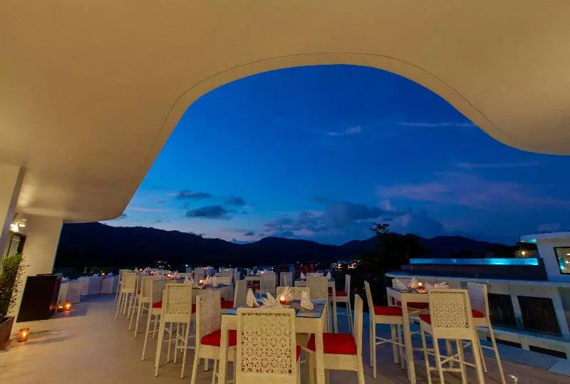 Utopia Naiharn By Fred&com Phuket