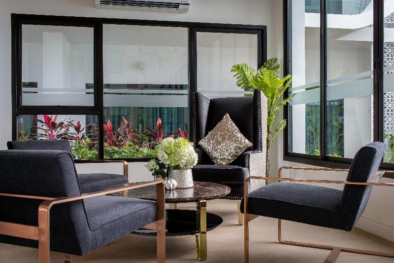 Utopia Naiharn By Fred&com Phuket