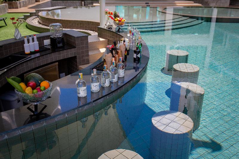 Utopia Naiharn By Fred&com Phuket