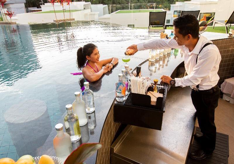 Utopia Naiharn By Fred&com Phuket