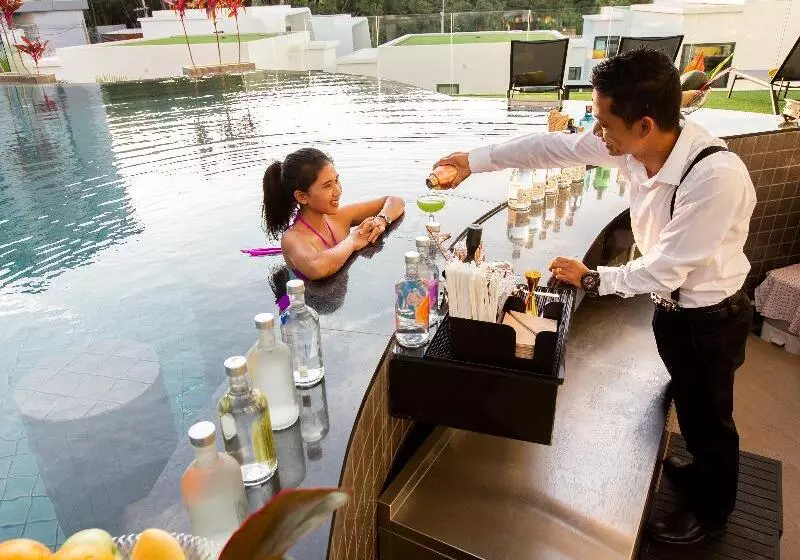 Utopia Naiharn By Fred&com Phuket