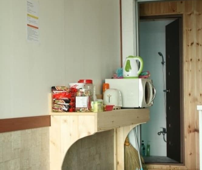 De Borah Guesthouse Hostel