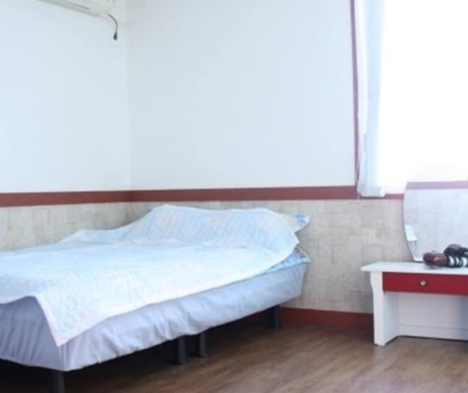 De Borah Guesthouse Hostel