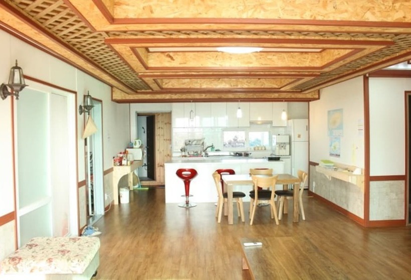 De Borah Guesthouse Hostel