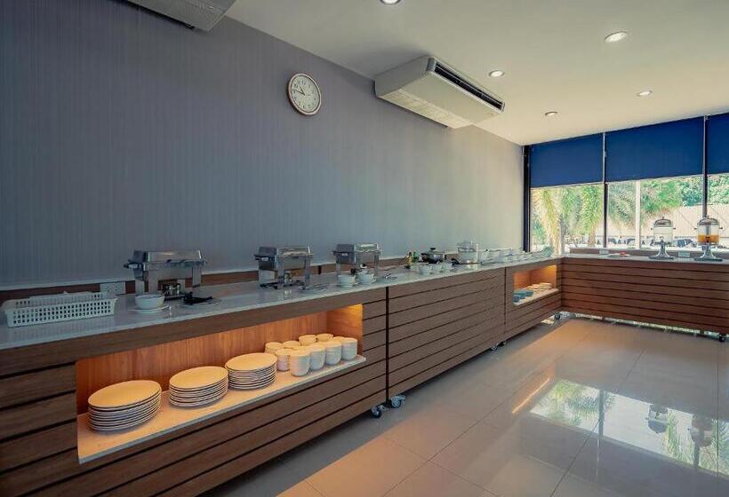 호텔 Chanalai Resort And