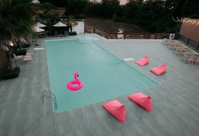 호텔 Chanalai Resort And