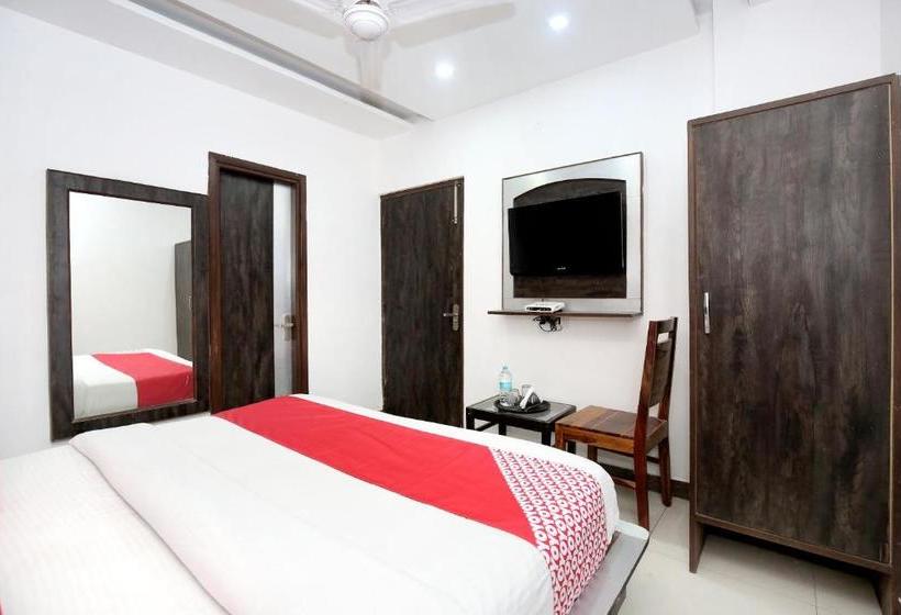 فندق Royal Blue By Oyo Rooms