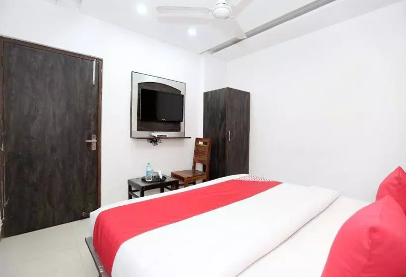 ホテル Royal Blue By Oyo Rooms