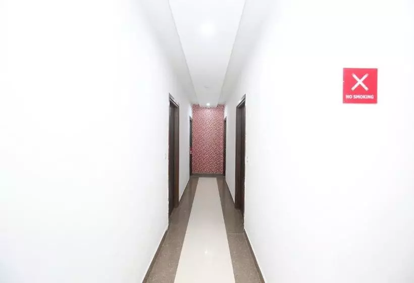 ホテル Royal Blue By Oyo Rooms