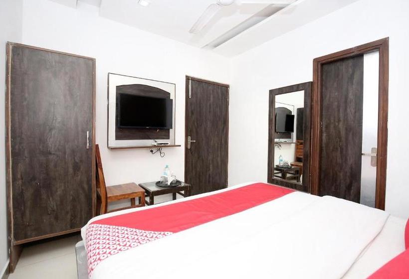 فندق Royal Blue By Oyo Rooms