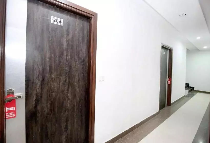 ホテル Royal Blue By Oyo Rooms