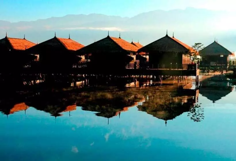 هتل Sky Lake Inle Resort