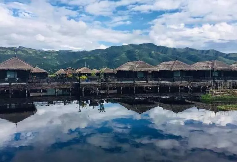 هتل Sky Lake Inle Resort