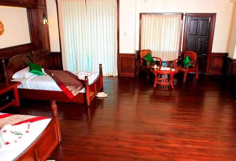 هتل Sky Lake Inle Resort