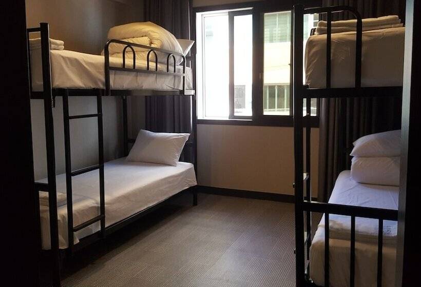 Renaissance Hotel Hostel