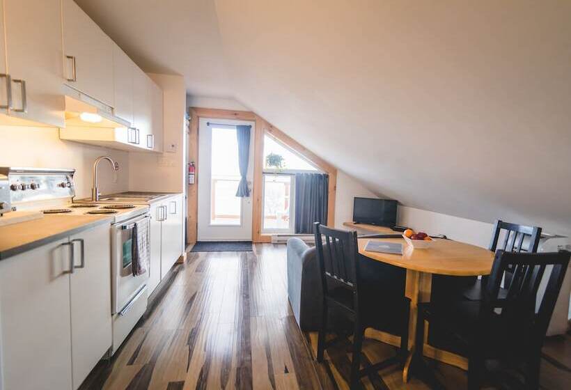 Aux 4 Vents  Auberg Inn