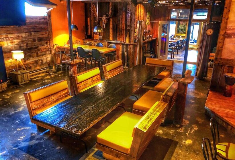 Aux 4 Vents  Auberg Inn