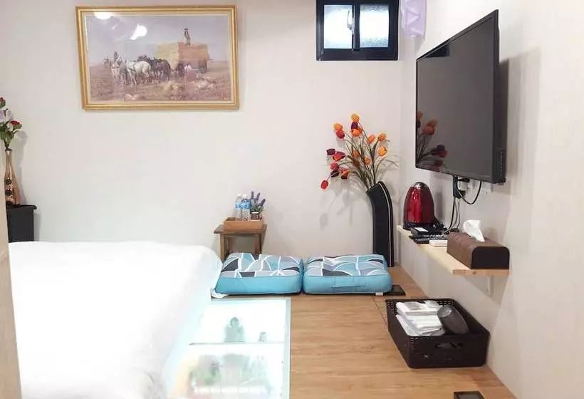 تختخواب و صبحانه Spring Valley