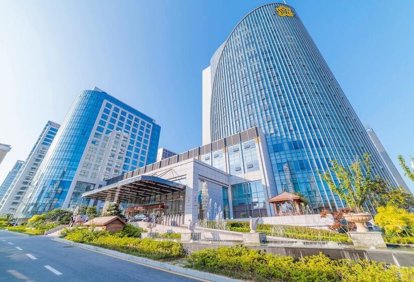Hundred Hotel Qingdao