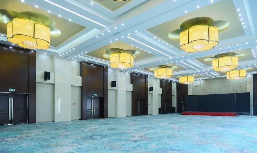 Hundred Hotel Qingdao