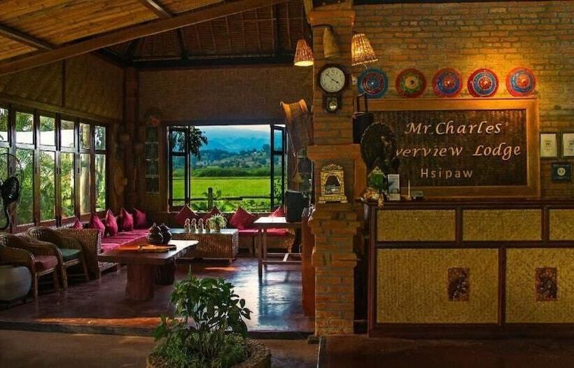 هتل Mr Charles River View Lodge