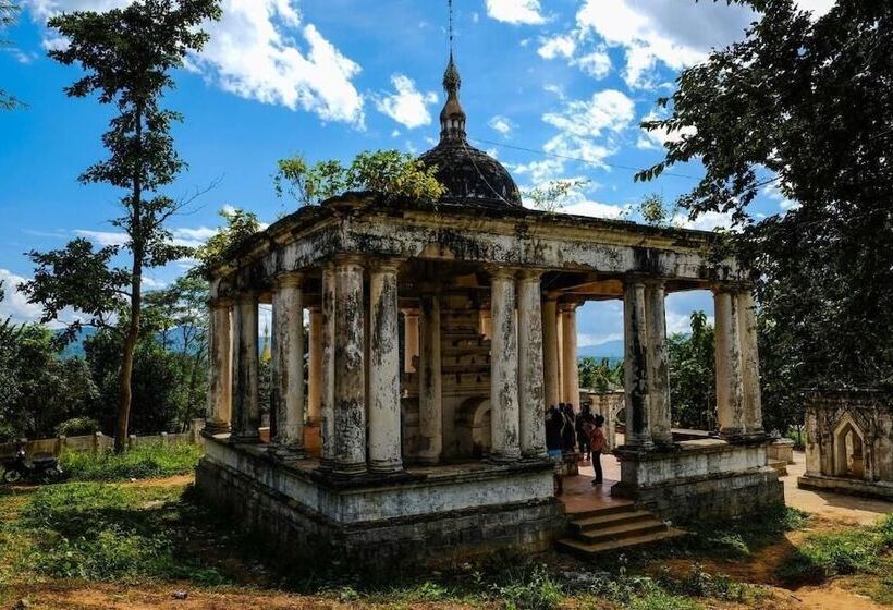 هتل Mr Charles River View Lodge