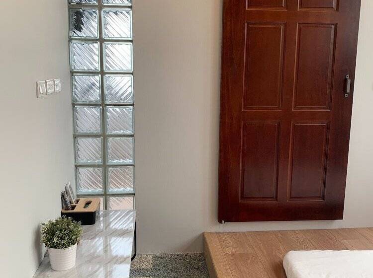 پانسیون Oyaji Guesthouse