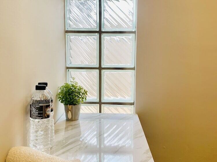 پانسیون Oyaji Guesthouse