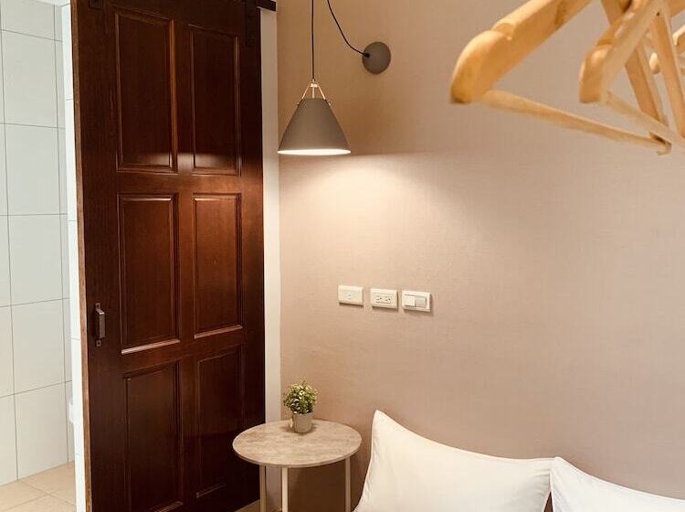 پانسیون Oyaji Guesthouse