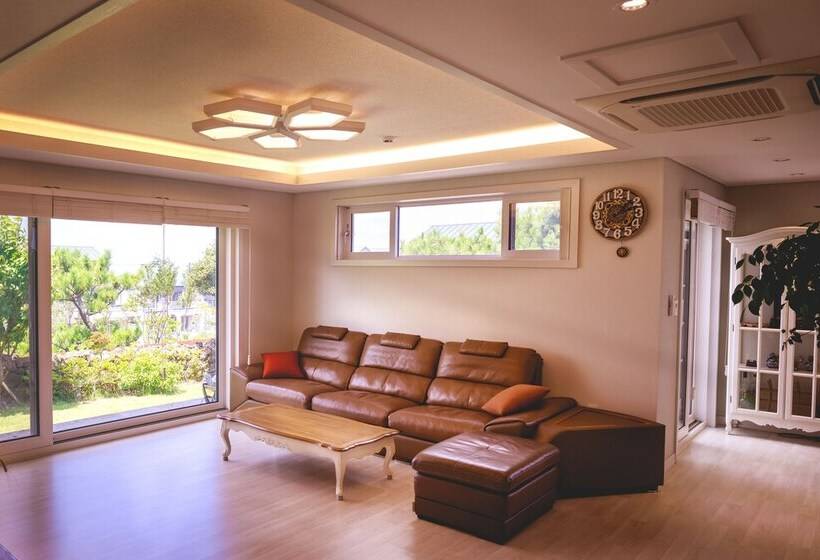 膳宿费 Private Family Homestay   Farm Square