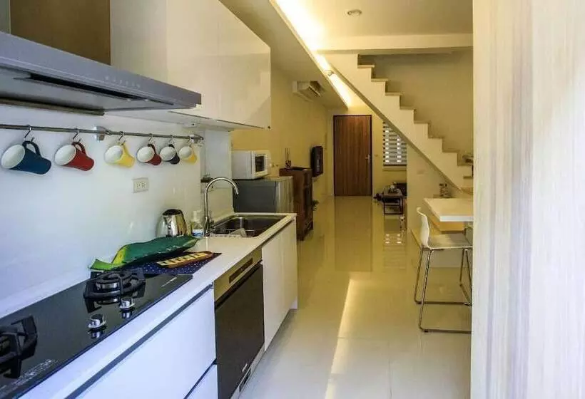 پانسیون The Wus