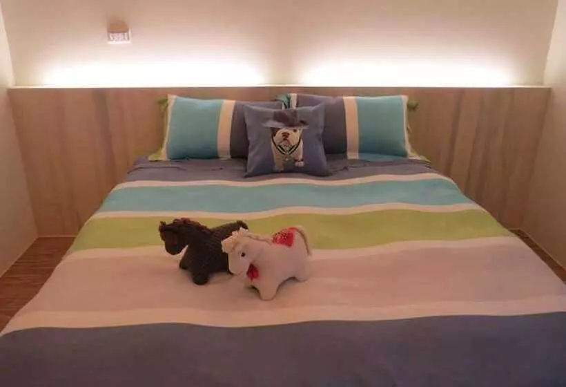 پانسیون The Wus