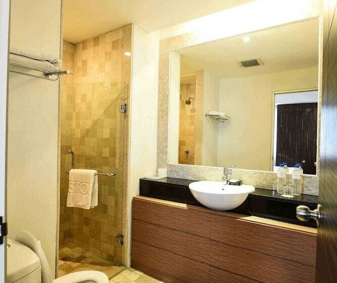 The Malibu Suites Balikpapan By Sissae Living